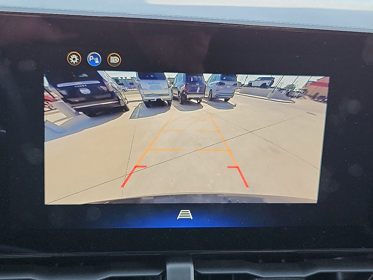 Used 2026 Chevrolet Equinox LT AWD/4WD image 18