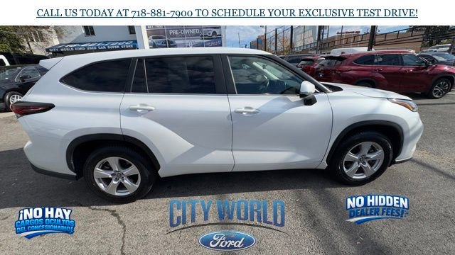 Used 2024 Toyota Highlander LE FWD image 6