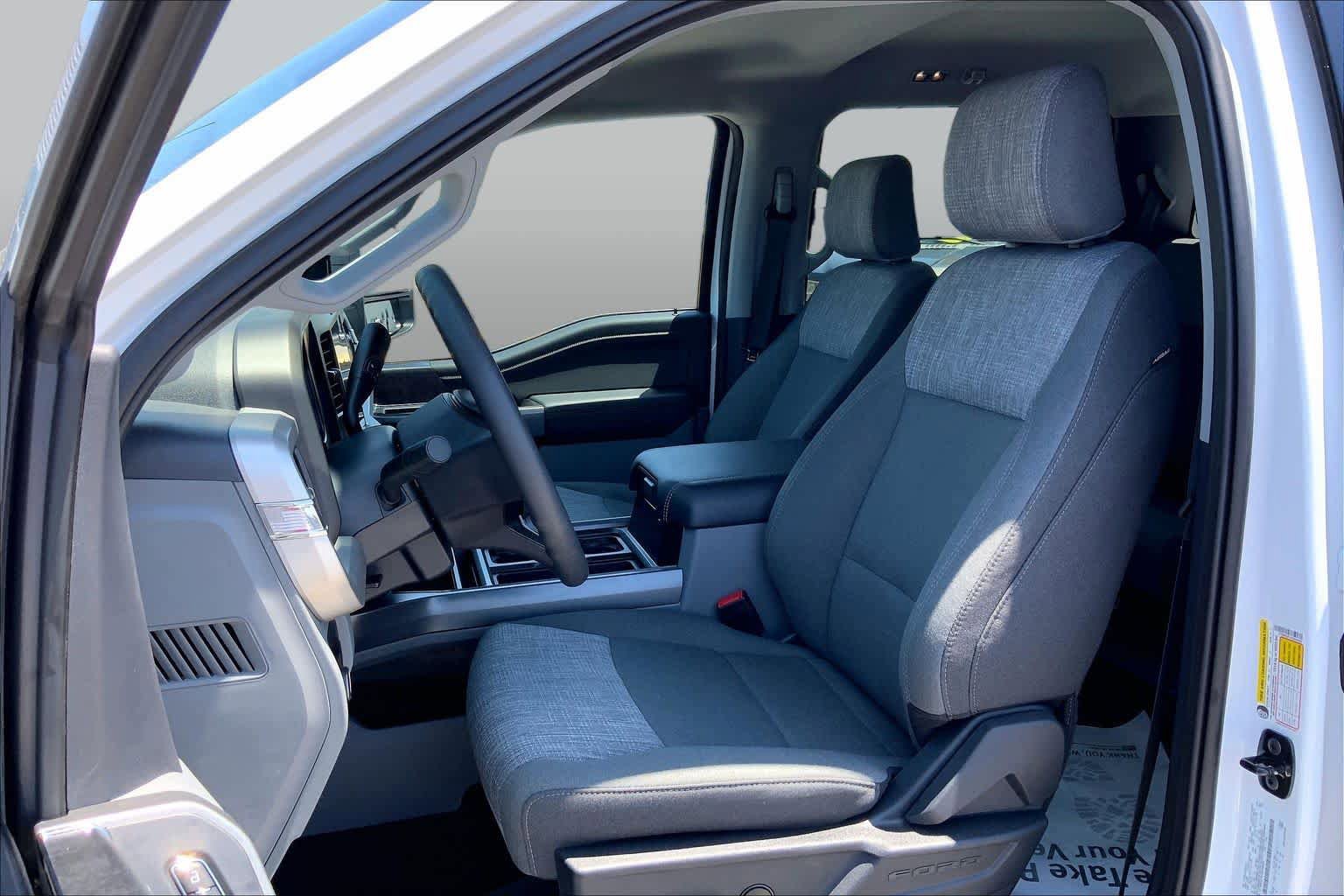 Certified 2026 Ford F350 XLT w/ XLT Premium Package AWD/4WD image 8