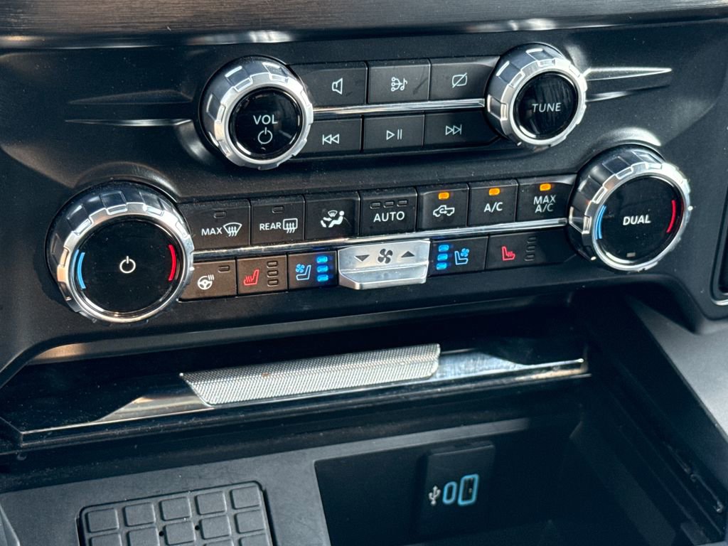 Certified 2024 Ford F350 Lariat image 23