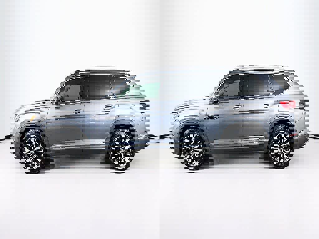 Used 2021 Volkswagen Atlas SEL Premium image 2