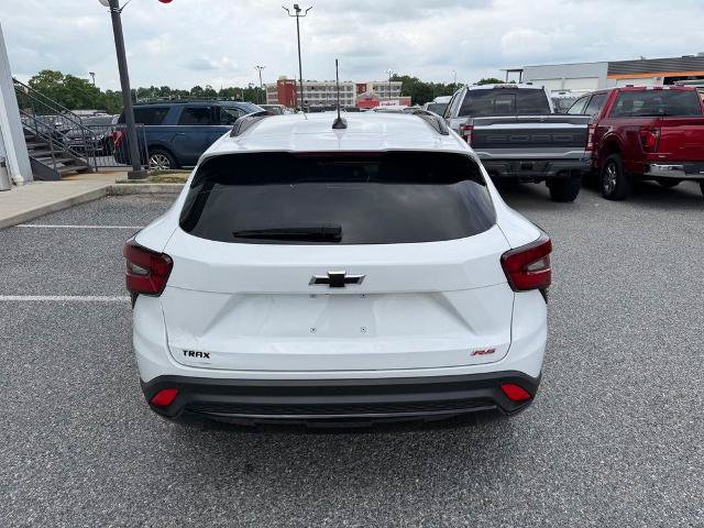 Used 2025 Chevrolet Trax RS w/ Sunroof Package FWD image 7