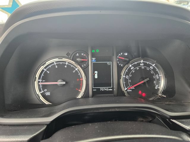 Used 2023 Toyota 4Runner TRD Off-Road Premium w/ Moonroof Package AWD/4WD image 18