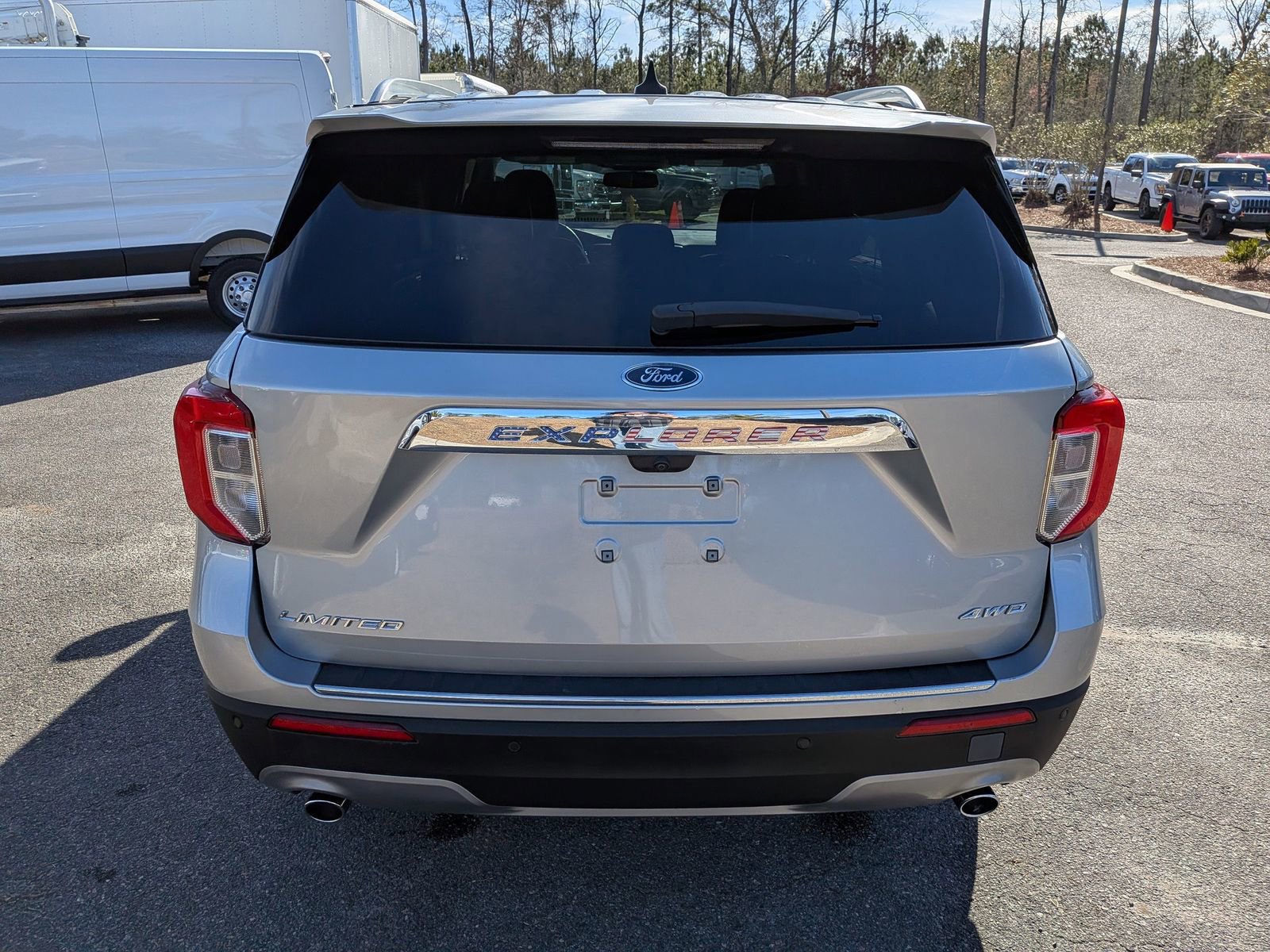 Certified 2023 Ford Explorer Limited image 4