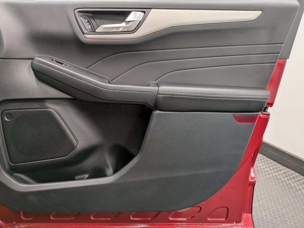 Certified 2022 Ford Escape SEL w/ Technology Package image 27