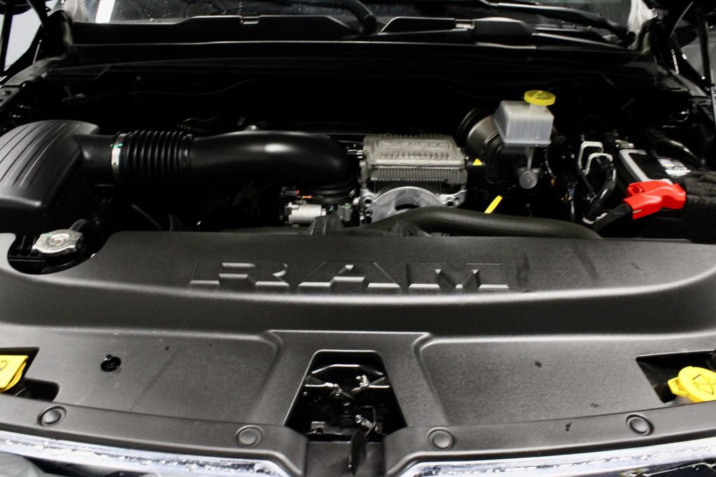 Used 2023 RAM 1500 Laramie AWD/4WD image 16