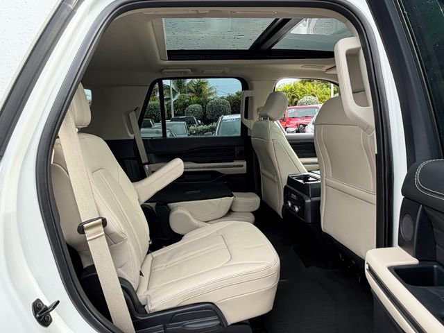 Certified 2023 Ford Expedition Platinum RWD image 12