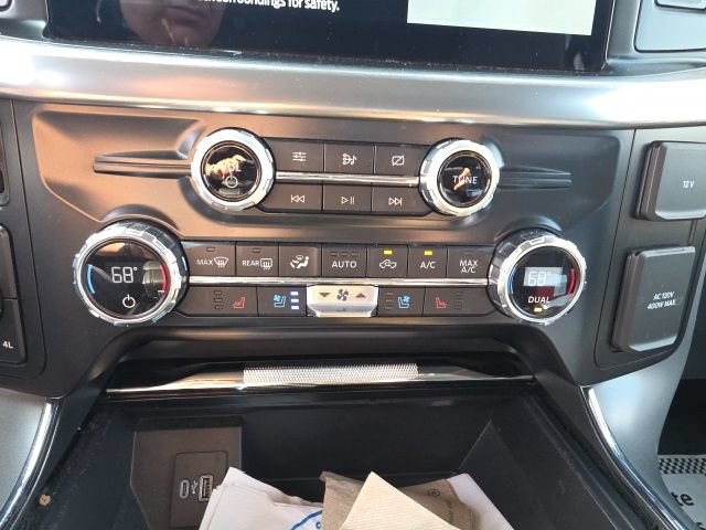 Certified 2021 Ford F150 Lariat w/ Max Trailer Tow Package AWD/4WD image 23