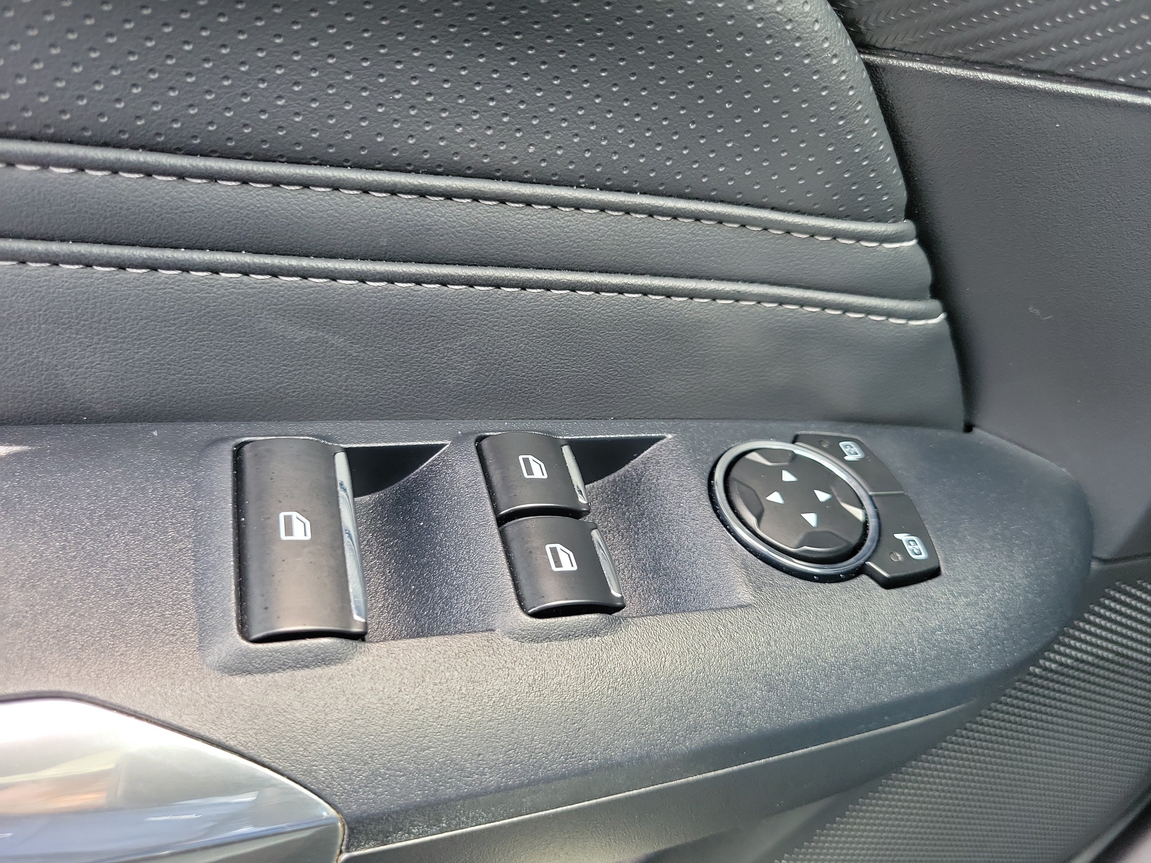 Certified 2025 Ford Mustang Premium RWD image 25