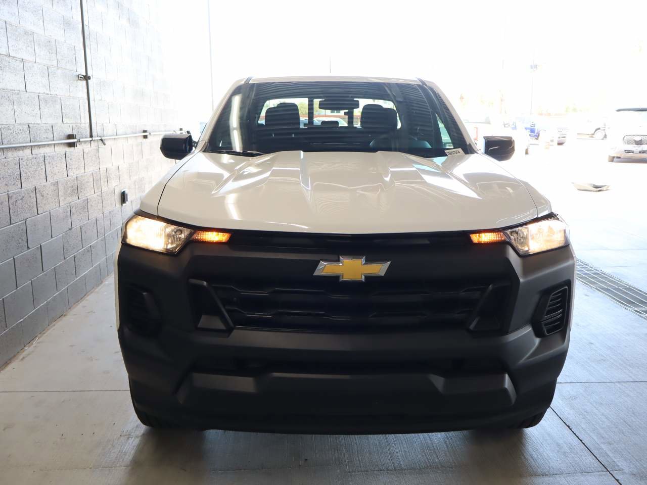 Used 2024 Chevrolet Colorado W/T w/ Safety Package RWD image 4