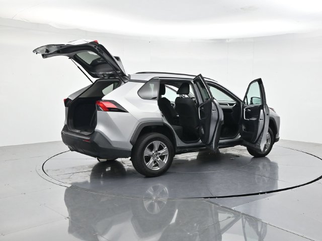 Used 2024 Toyota RAV4 XLE FWD image 50