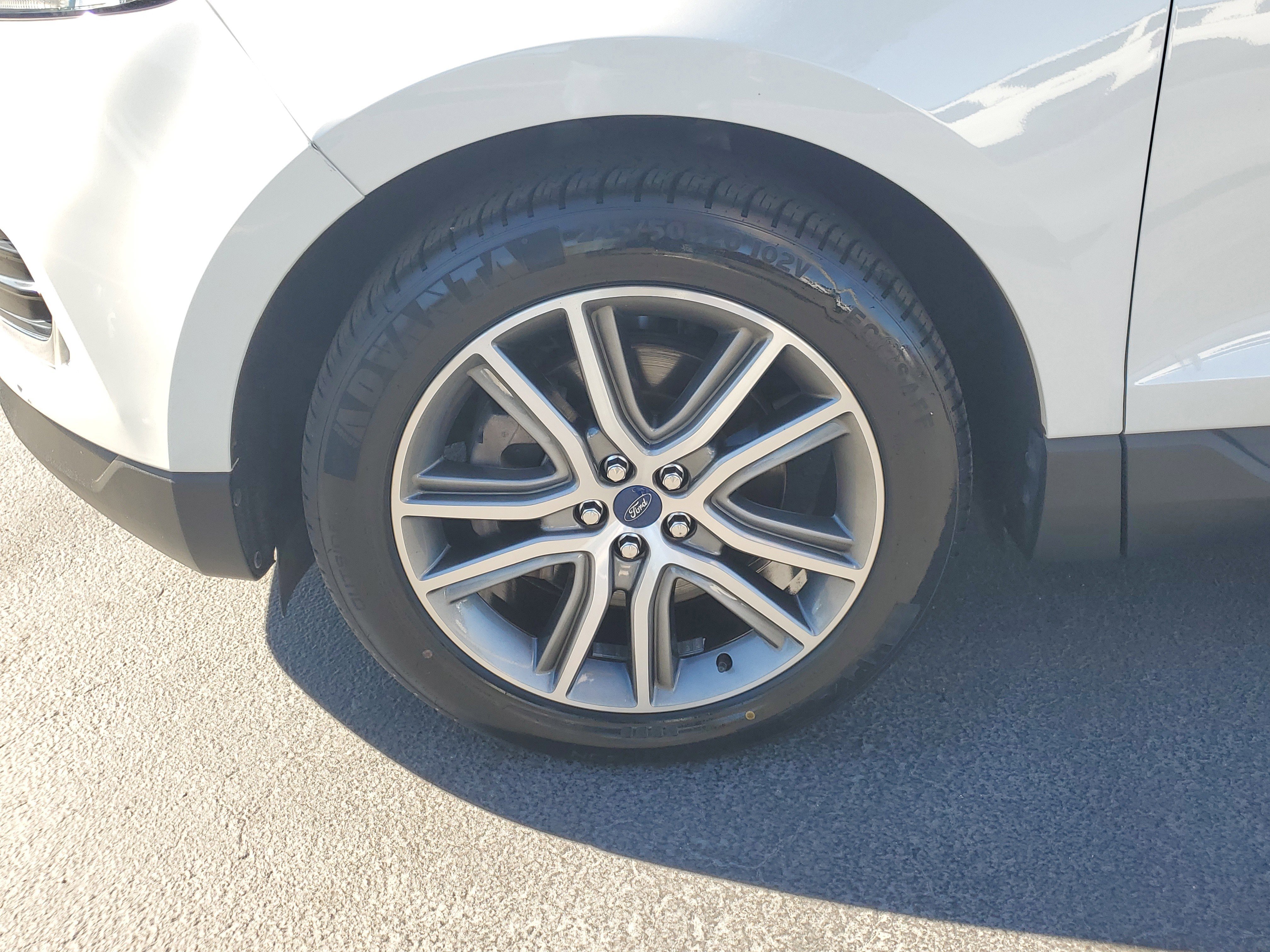 Certified 2022 Ford Edge Titanium w/ Equipment Group 301A image 8