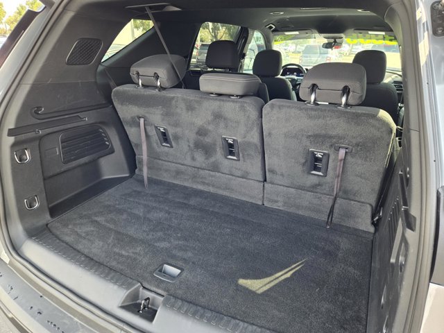 Used 2024 Chevrolet Traverse LT FWD image 27