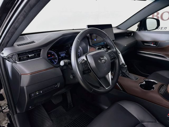 Used 2024 Toyota Venza XLE AWD/4WD image 11