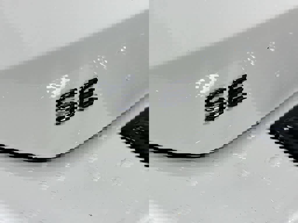 Used 2025 Volkswagen Tiguan SE R-Line image 7