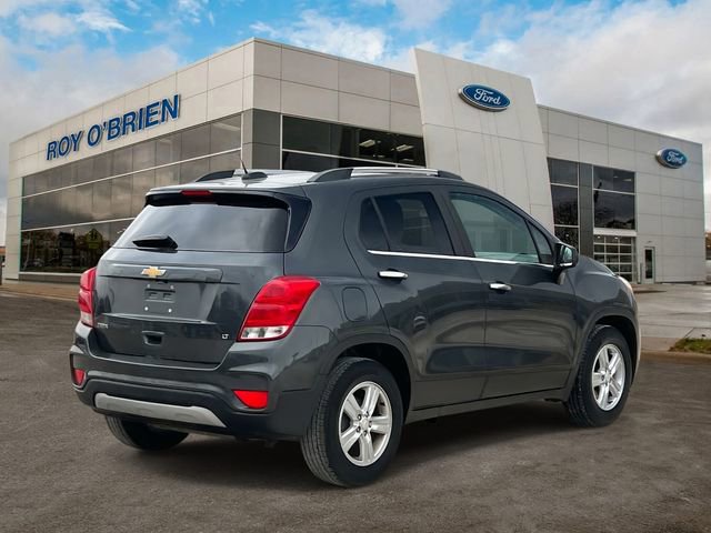 Used 2017 Chevrolet Trax LT w/ LT Convenience Package image 5