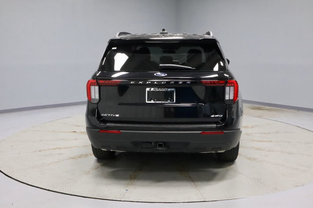Certified 2025 Ford Explorer Active AWD/4WD image 10