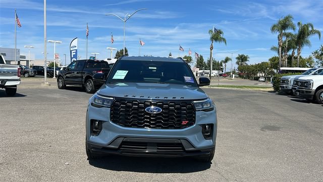 Certified 2025 Ford Explorer ST RWD image 9
