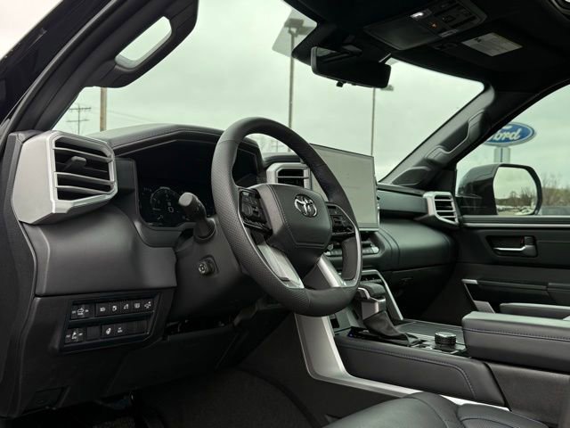 Used 2025 Toyota Tundra Platinum image 31