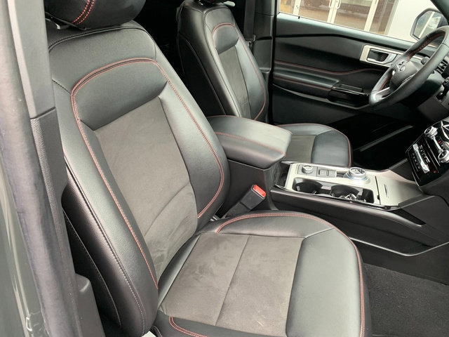 Certified 2023 Ford Explorer ST-Line w/ Class IV Trailer Tow Package image 11