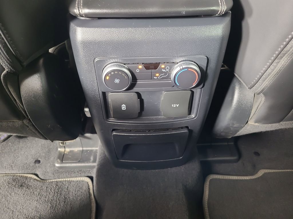 Certified 2022 Ford Explorer XLT w/ Equipment Group 202A AWD/4WD image 17