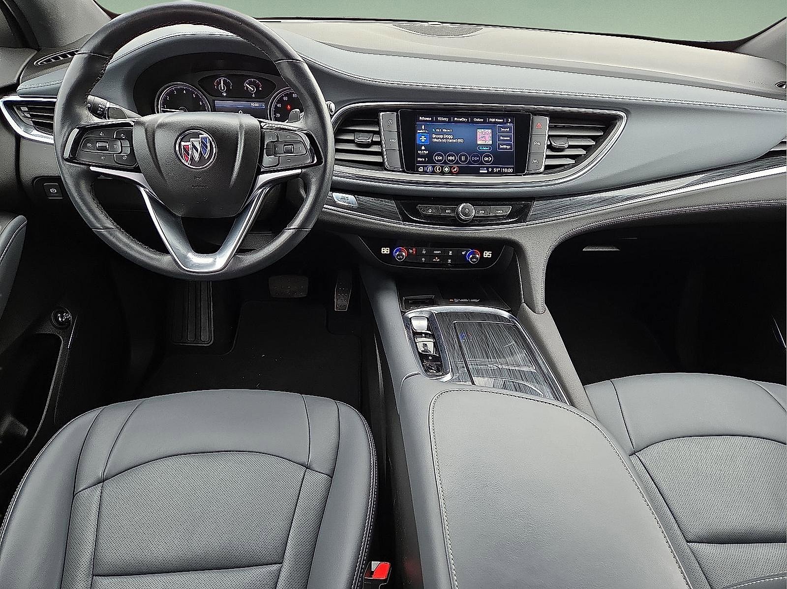 Used 2024 Buick Enclave Essence image 12