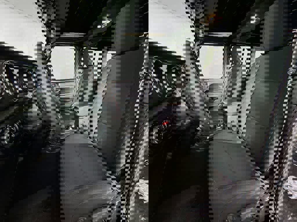 Used 2022 Jeep Wrangler Unlimited Sport image 15