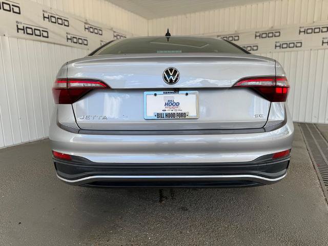 Used 2024 Volkswagen Jetta SE FWD image 17