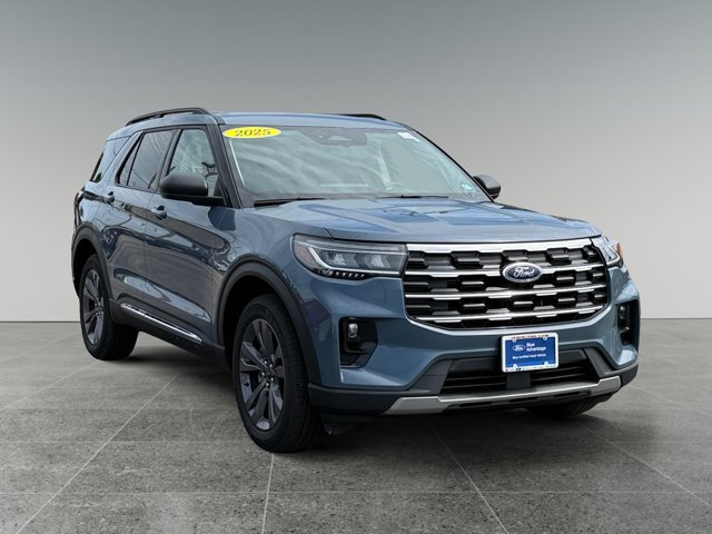 Certified 2025 Ford Explorer Active w/ Active Comfort Package AWD/4WD image 8