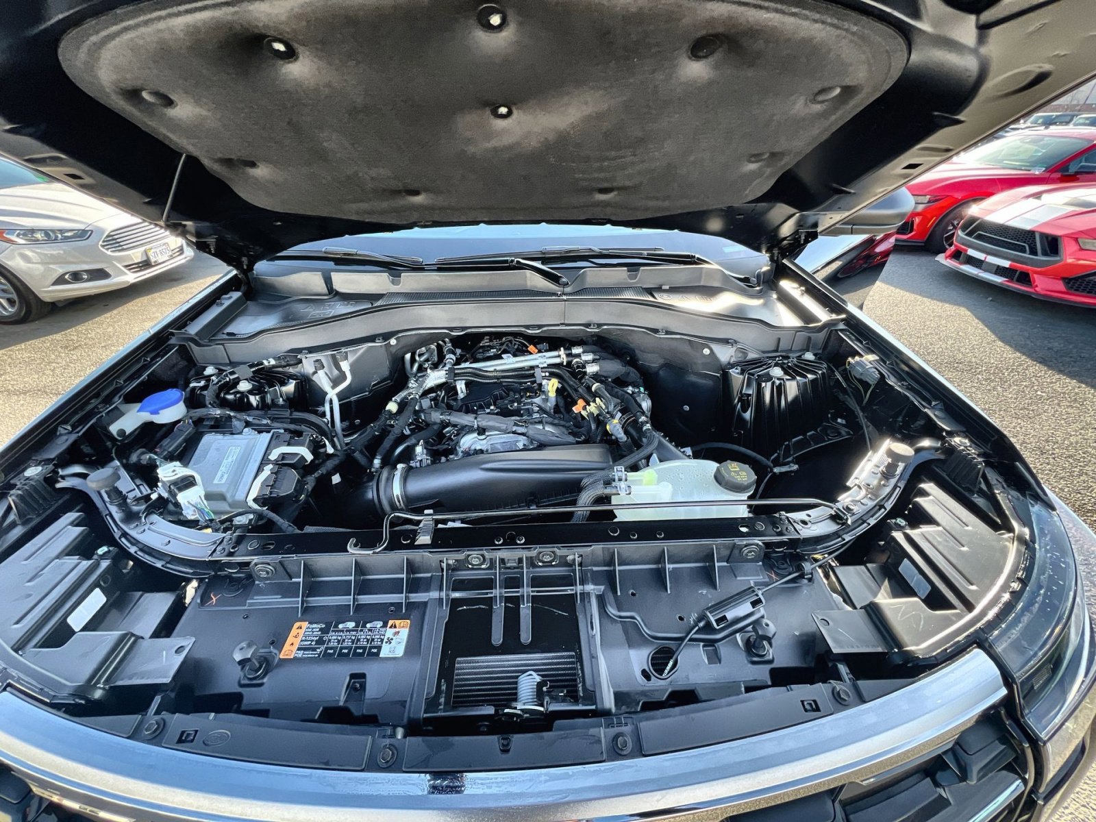 Certified 2025 Ford Explorer Active w/ Active Comfort Package image 28