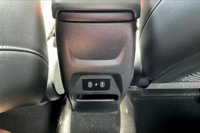 Used 2024 Hyundai Venue Limited image 35