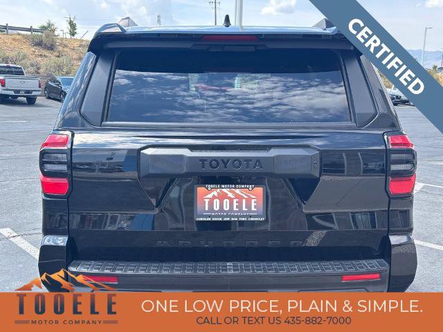 Used 2025 Toyota 4Runner SR5 AWD/4WD image 5
