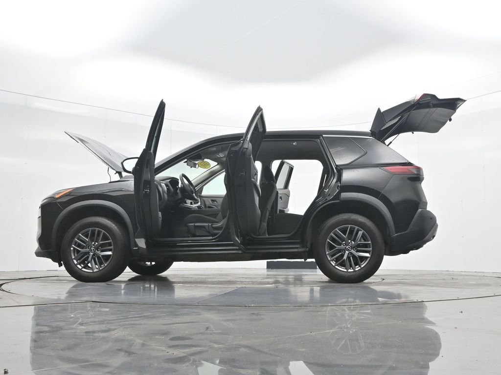 Used 2023 Nissan Rogue S AWD/4WD image 46