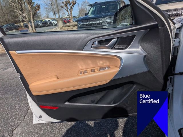 Used 2022 Genesis G70 3.3T image 11