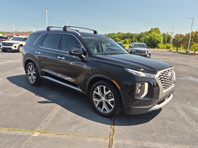 Used 2022 Hyundai Palisade SEL w/ Premium Package FWD image 2