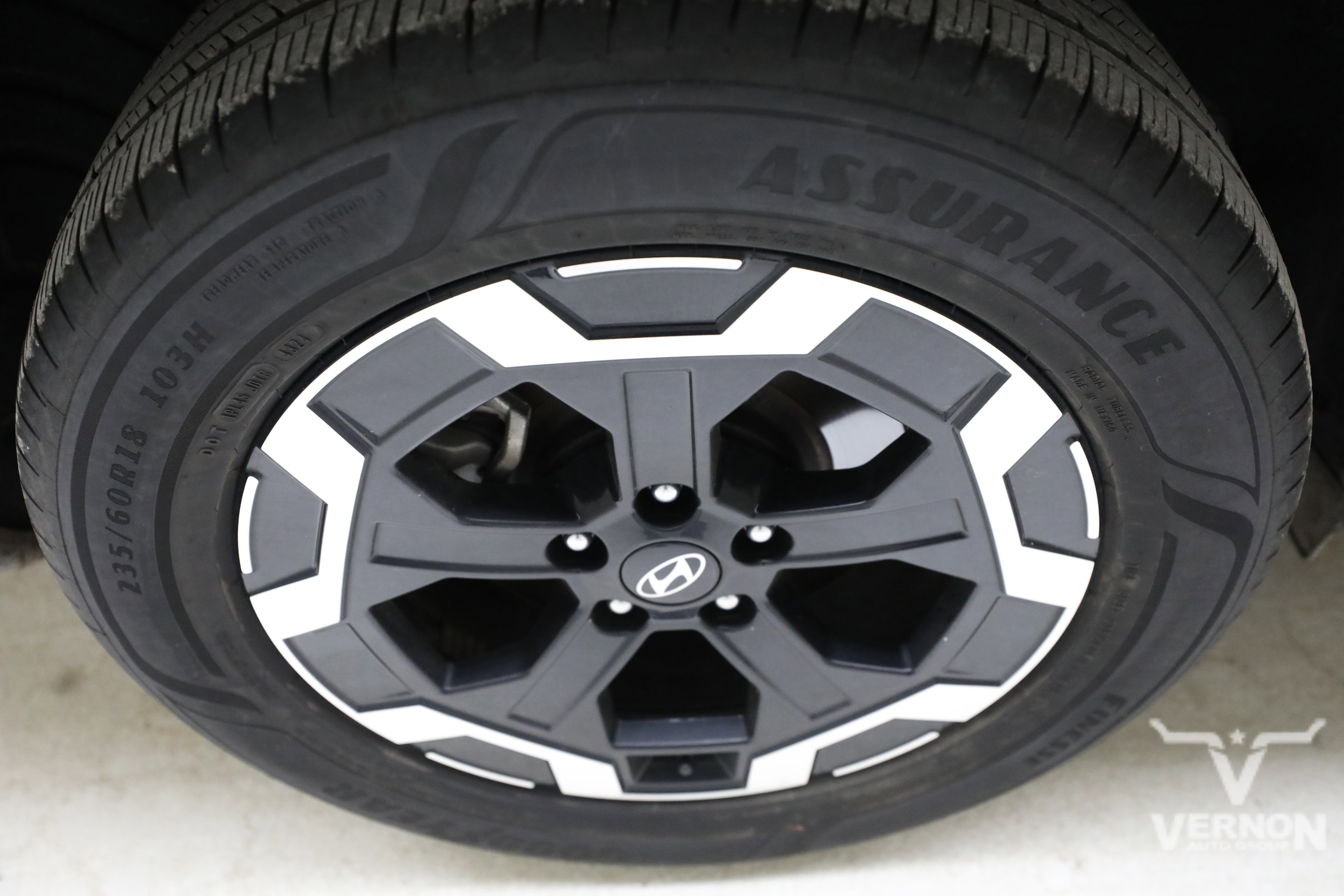 Used 2025 Hyundai Santa Fe SEL FWD image 30