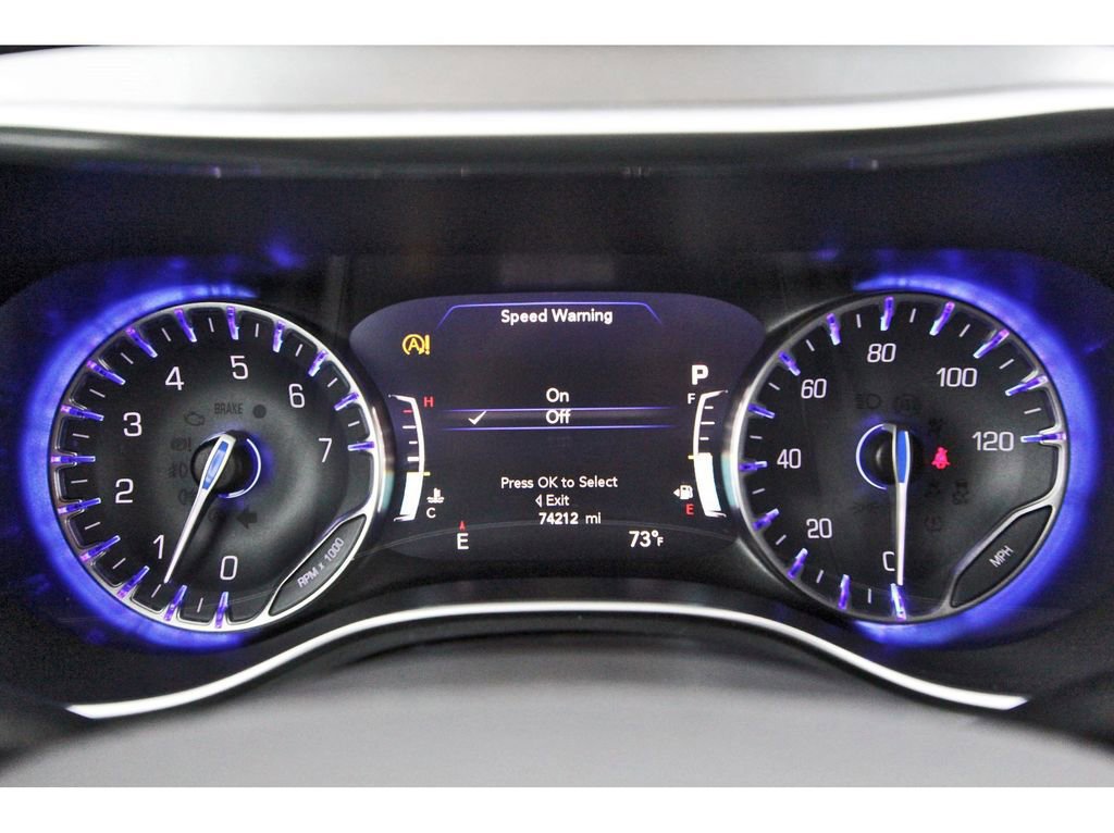 Used 2018 Chrysler Pacifica Limited w/ Advanced Safetytec Group image 16