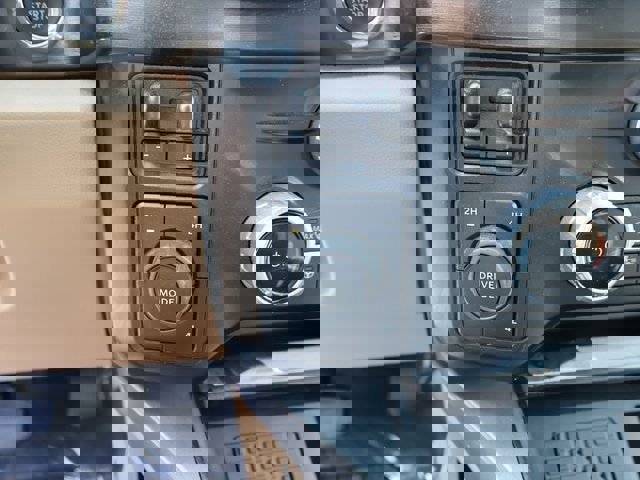 Certified 2023 Ford F350 Lariat w/ FX4 Off-Road Package image 25