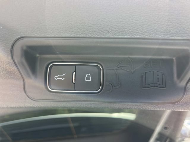 Certified 2024 Ford Explorer XLT w/ Equipment Group 202A AWD/4WD image 14