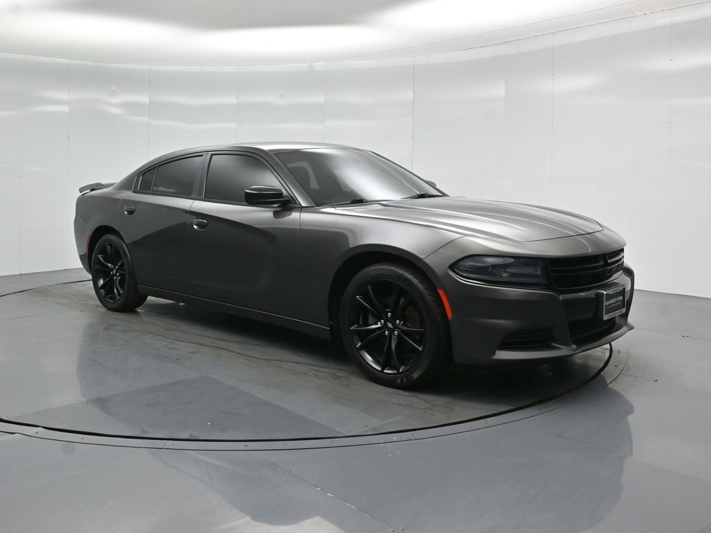 Used 2017 Dodge Charger SE w/ Blacktop Package RWD image 56