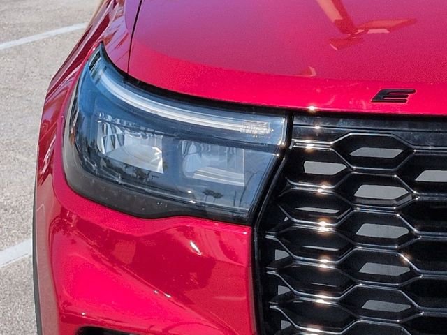 Certified 2025 Ford Explorer ST-Line AWD/4WD image 10