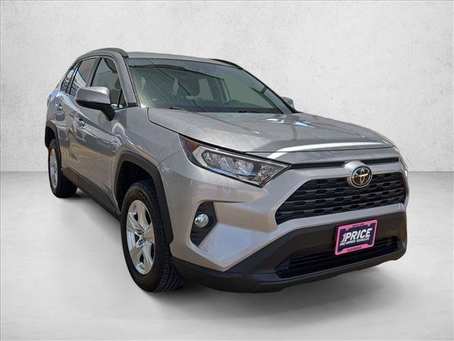 Used 2021 Toyota RAV4 XLE AWD/4WD image 3