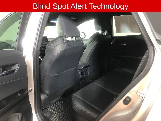 Used 2021 Toyota Venza XLE w/ Softex Package AWD/4WD image 12