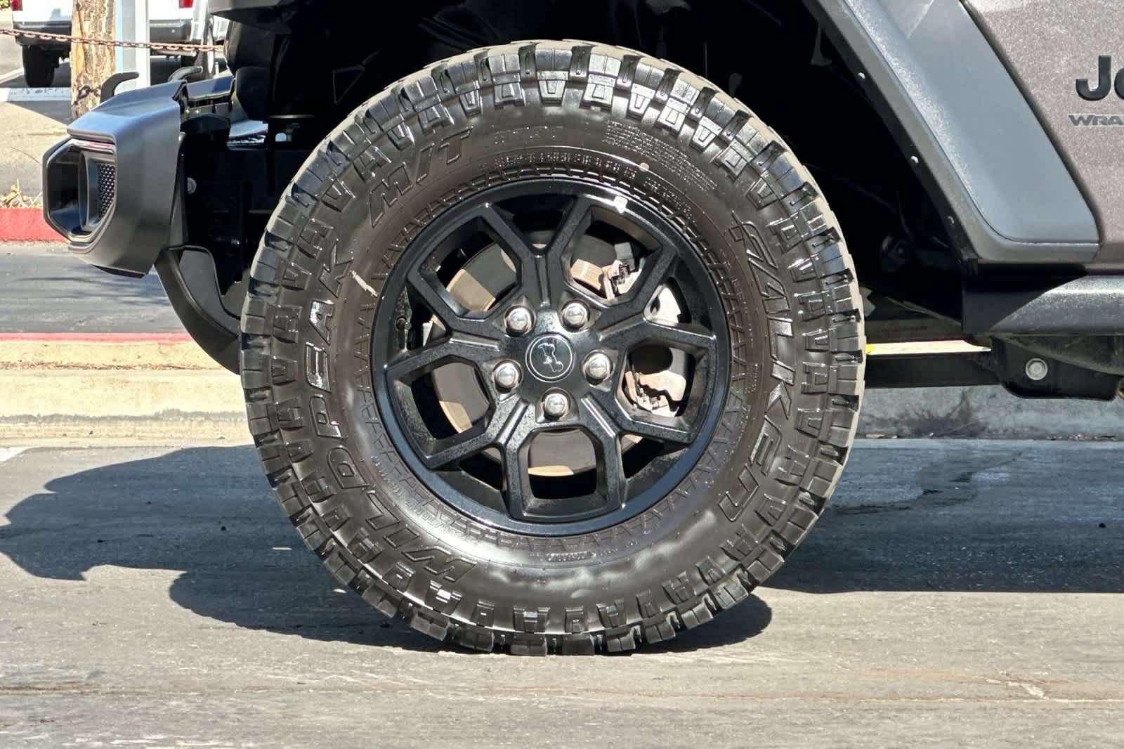 Used 2025 Jeep Wrangler Unlimited Sport AWD/4WD image 27