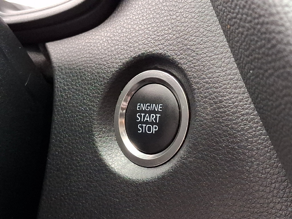 Used 2025 Toyota Corolla LE w/ Convenience Package FWD image 22