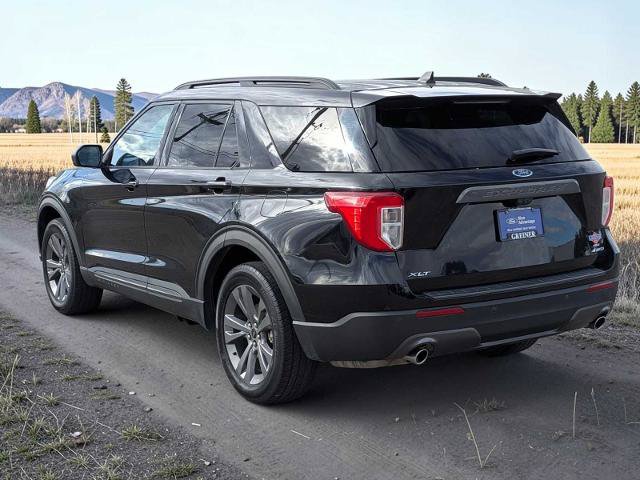 Certified 2021 Ford Explorer XLT w/ Equipment Group 202A AWD/4WD image 4