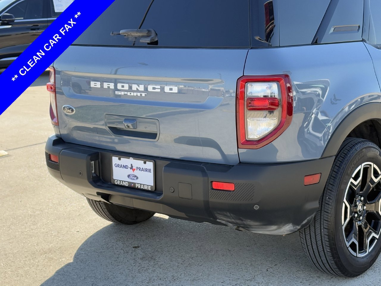 Certified 2025 Ford Bronco Sport Outer Banks w/ Outer Banks Tech Package+ AWD/4WD image 8