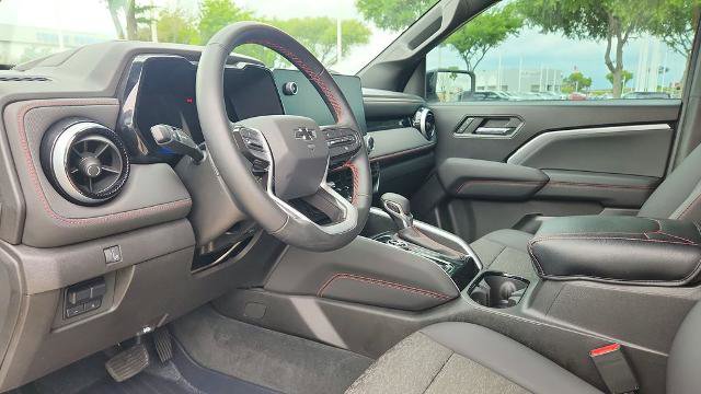 Used 2024 Chevrolet Colorado Z71 w/ Z71 Convenience Package 2 AWD/4WD image 9
