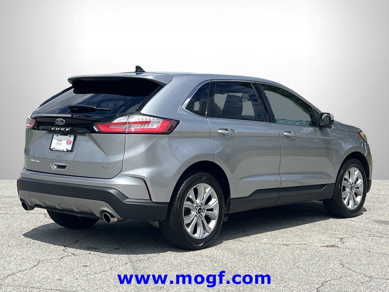 Certified 2024 Ford Edge Titanium AWD/4WD image 3
