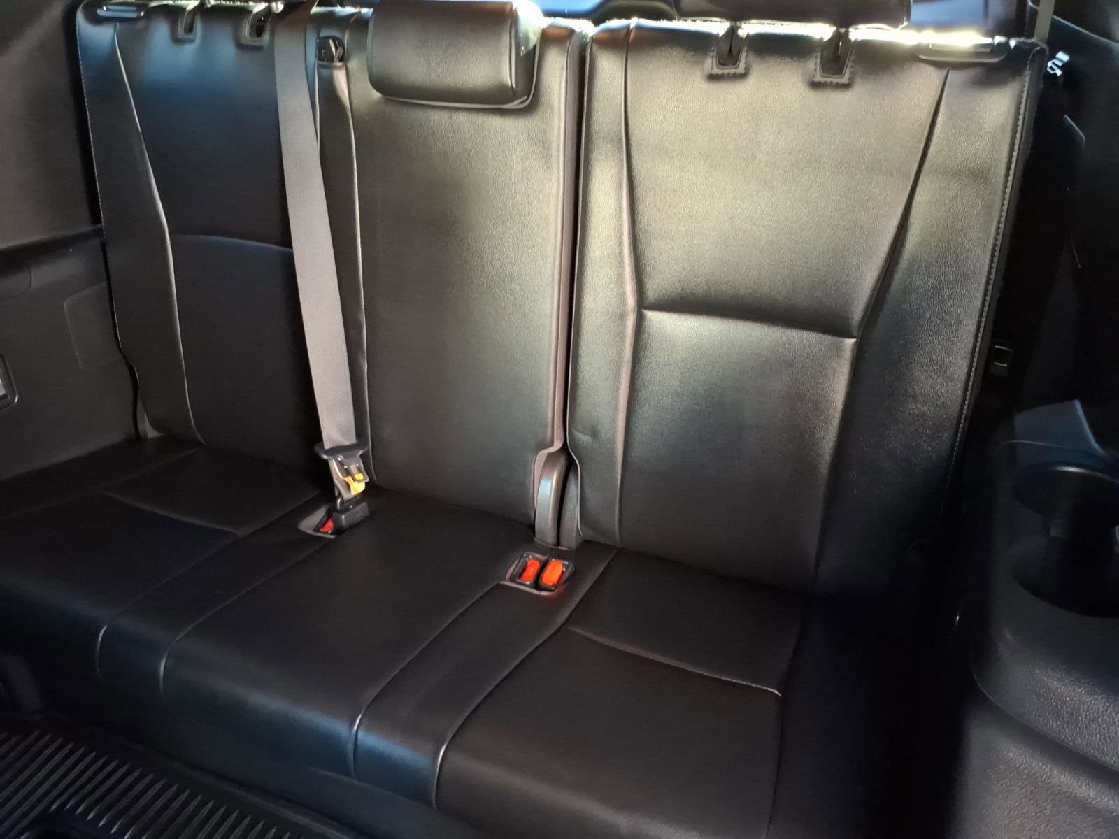 Used 2023 Toyota Highlander XSE image 16